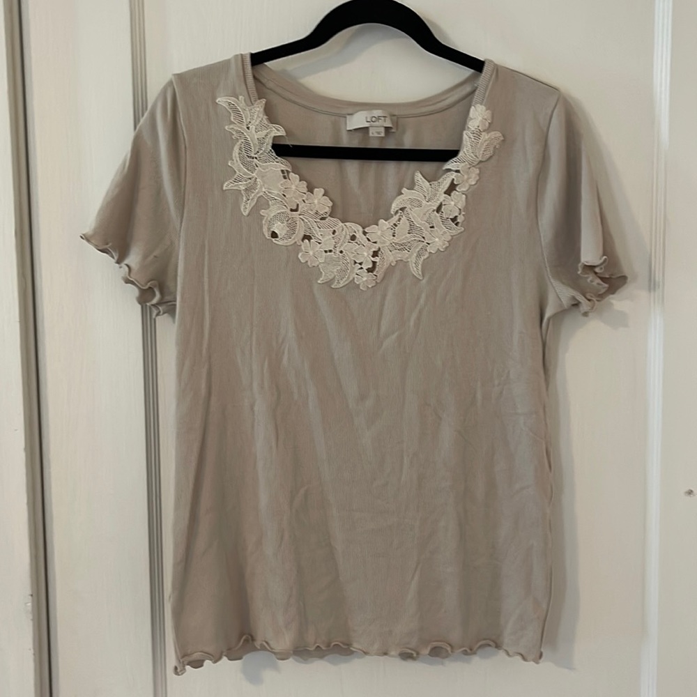 Like new LOFT tee with lace detail and lettuce hem